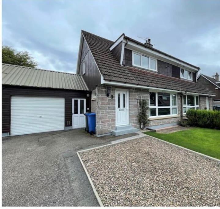 Delightful, Central 3 Bedroom House With Garden & Free Parking Inverness Kültér fotó