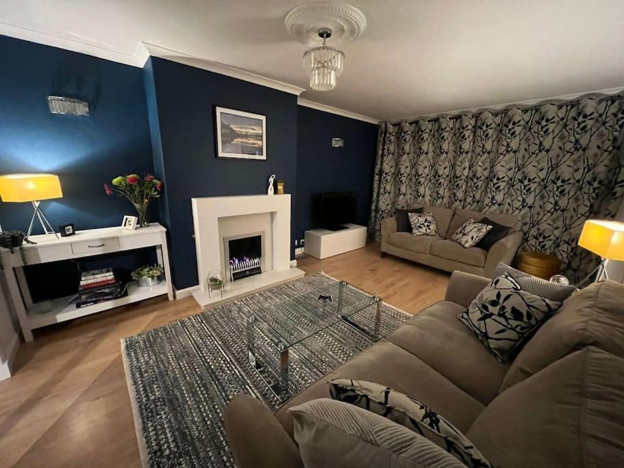 Delightful, Central 3 Bedroom House With Garden & Free Parking Inverness Kültér fotó