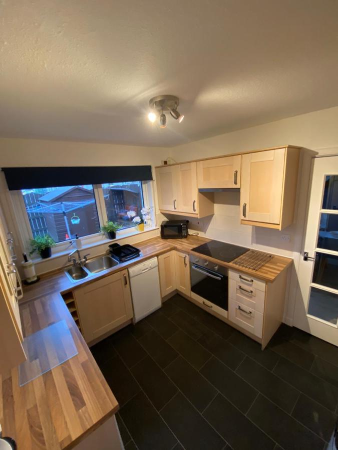 Delightful, Central 3 Bedroom House With Garden & Free Parking Inverness Kültér fotó